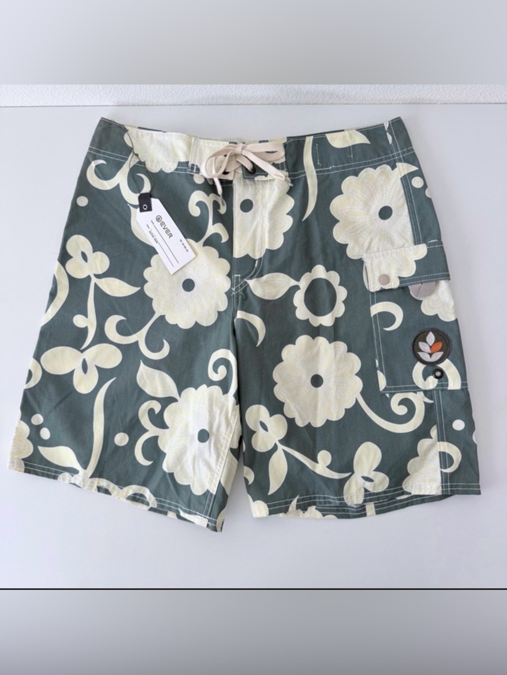 EVER Boutique Surf Sample Board Shorts NWT Made in USA Retro Floral Canvas 32